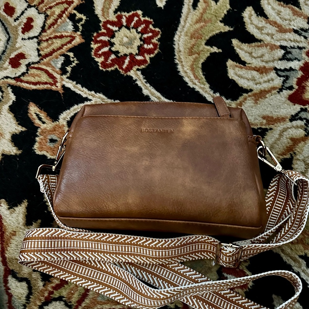 Elegant Brown Leather Crossbody Bag - Picture 5 of 5